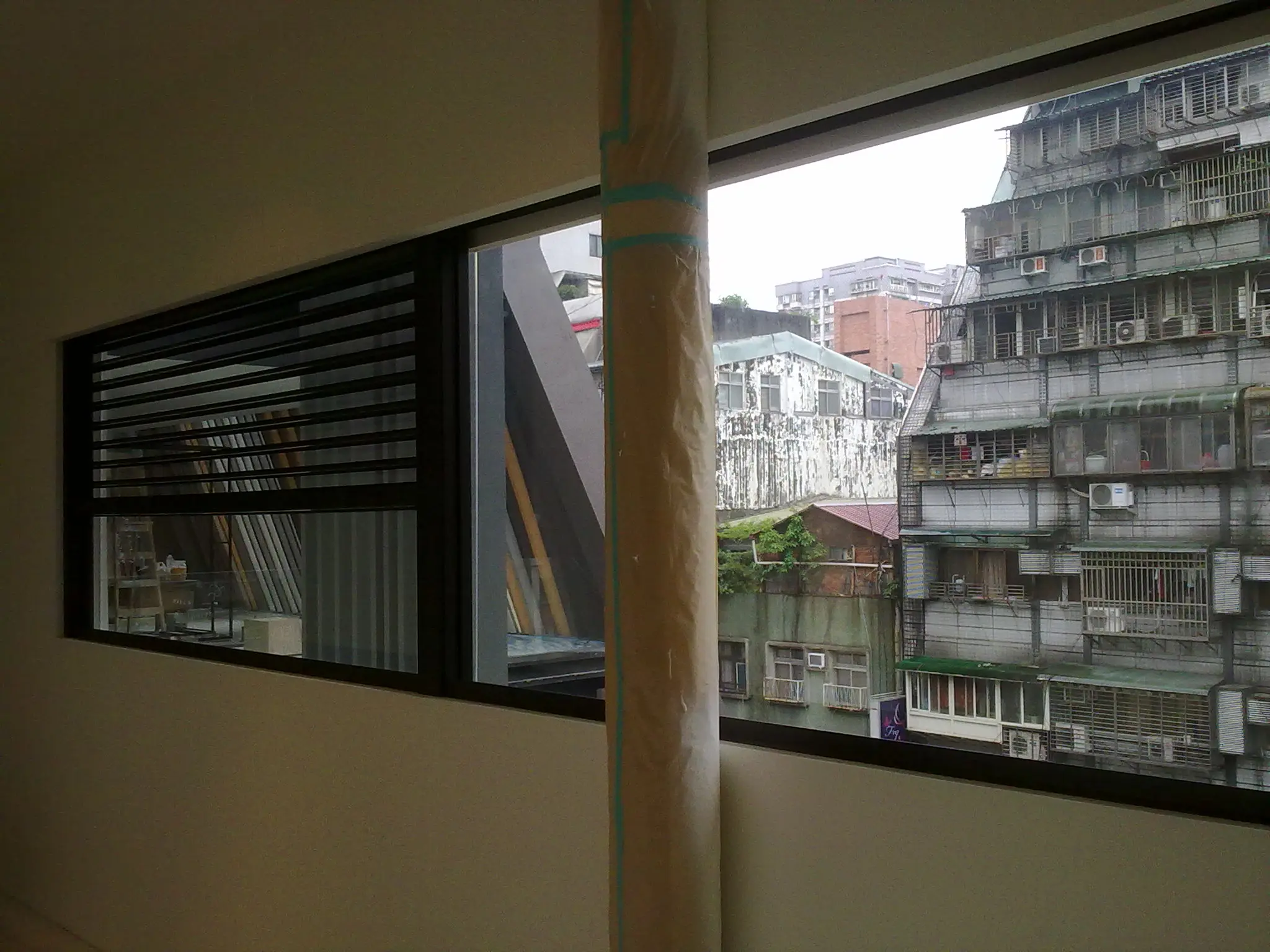 201205101814
