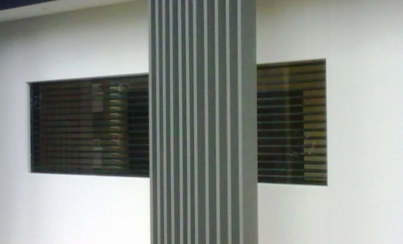 201205101823 1